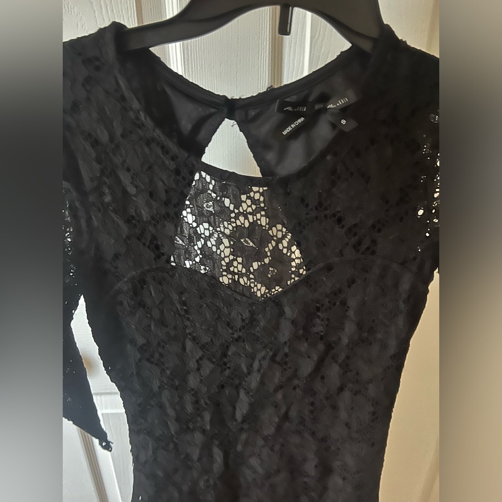New - Picture 2 of 4